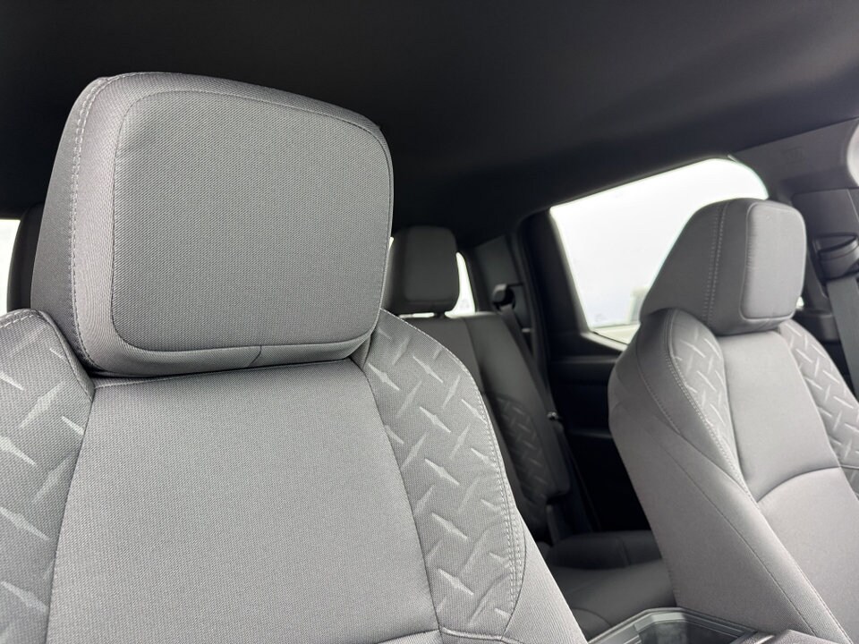 2025 Toyota Tacoma SR5 4x4 Double Cab photo 3