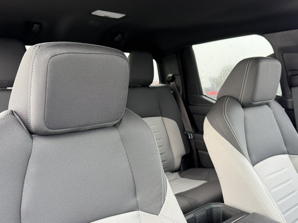 2025 Toyota Tacoma TRD Sport 4x4 Double Cab photo 3