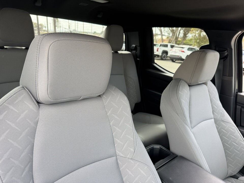 2025 Toyota Tacoma SR5 4x4 Double Cab photo 3