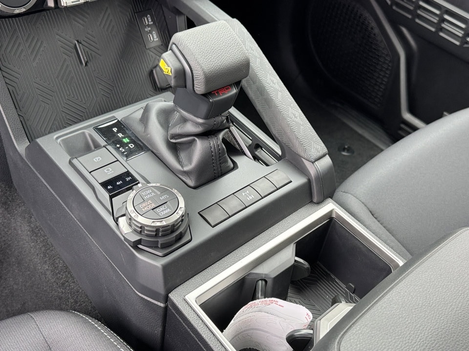 2025 Toyota Tacoma TRD Off Road - Photo 18