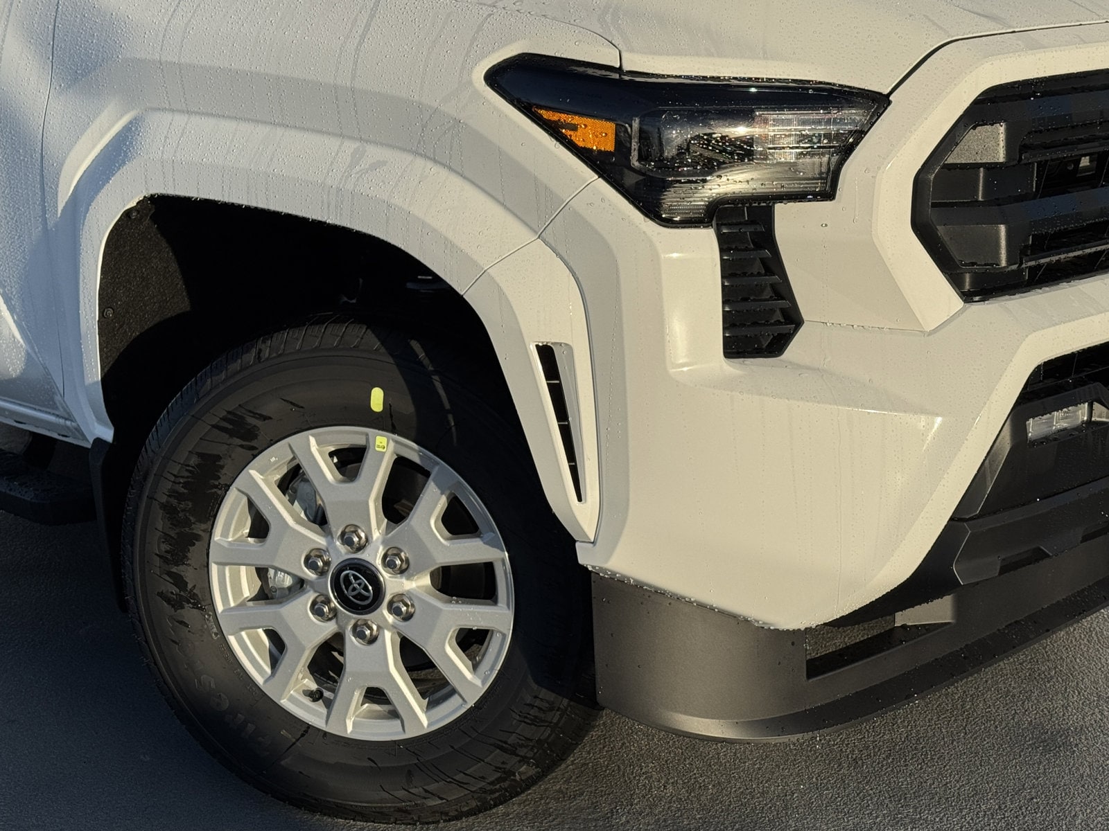 2026 Toyota Tacoma SR5 - Photo 10
