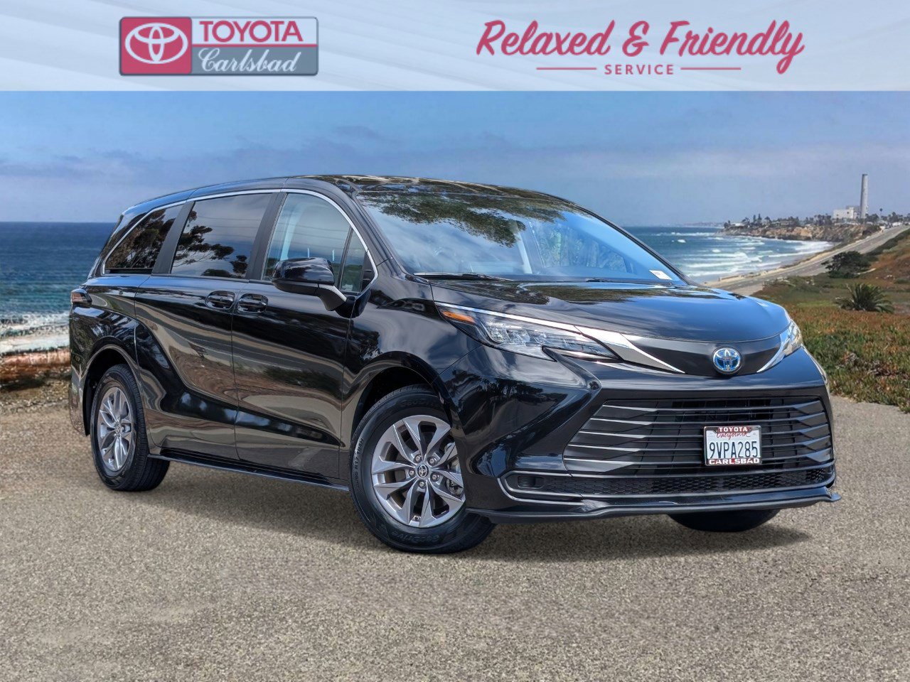 2024 Toyota Sienna LE 8-Passenger Hybrid FWD's photo