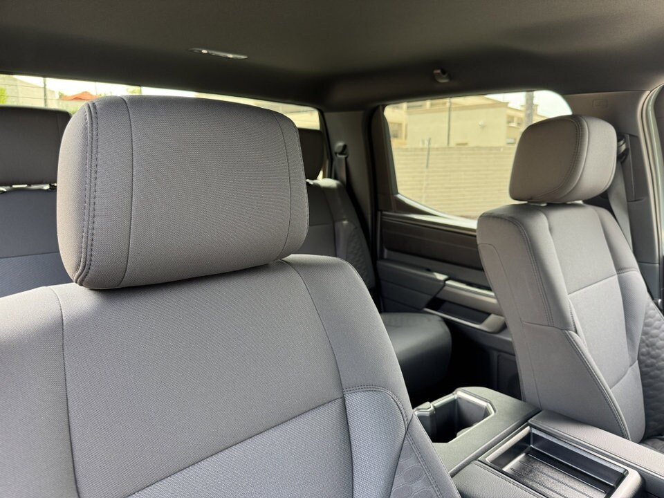 2025 Toyota Tundra SR5 CrewMax photo 3