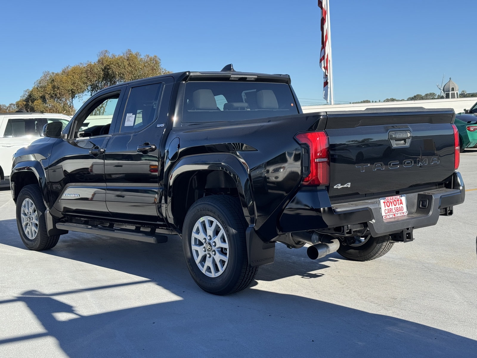 2026 Toyota Tacoma SR5 - Photo 12