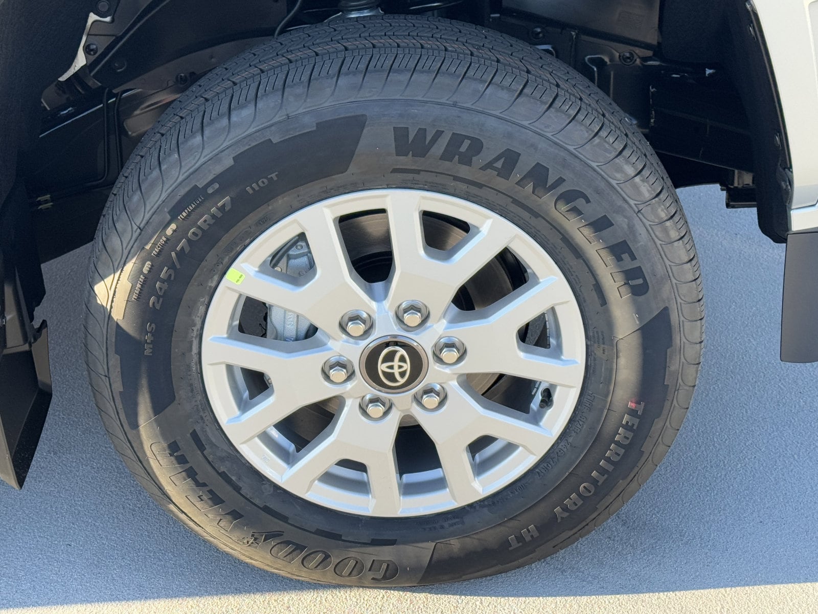 2026 Toyota Tacoma SR5 - Photo 15