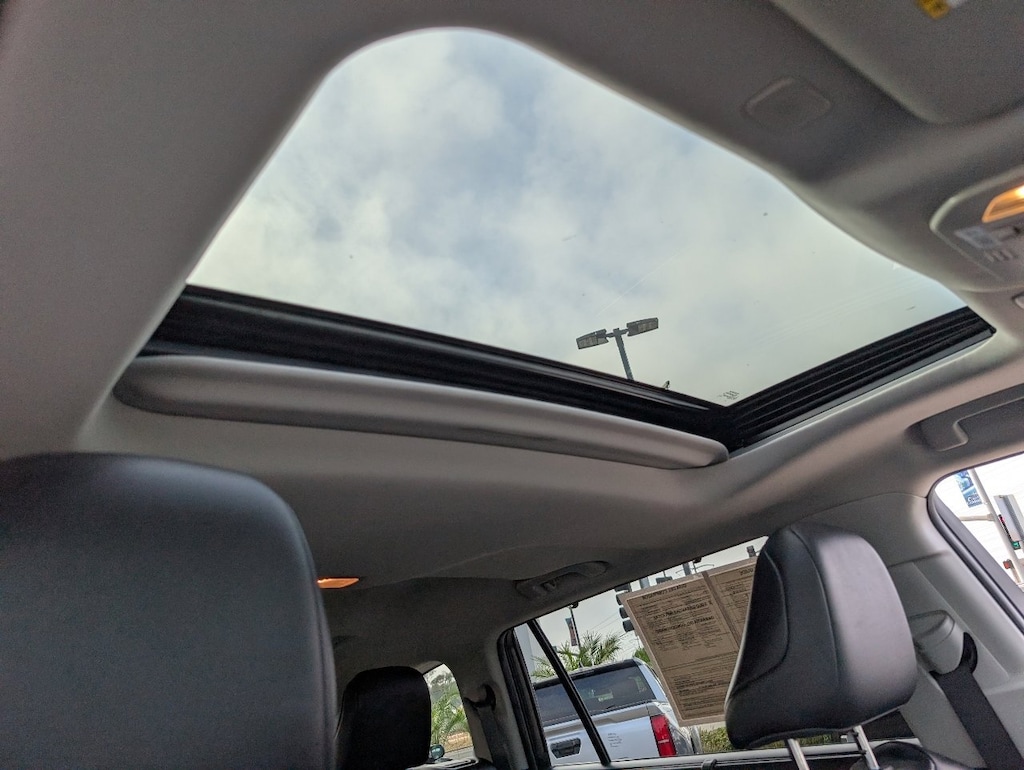 Used 2023 Toyota Highlander L SUV