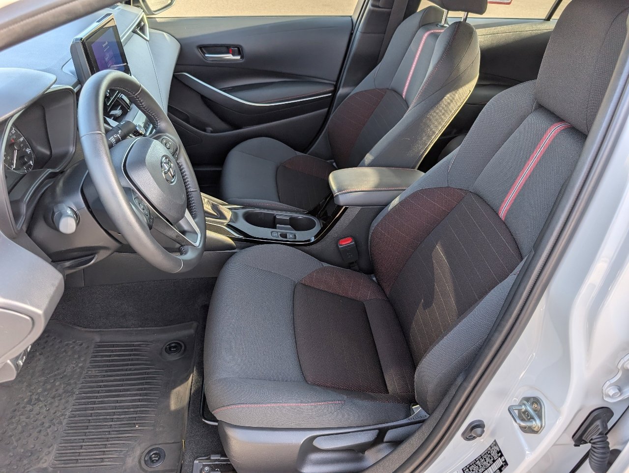 Certified 2025 Toyota Corolla LE with VIN JTDBCMFE1S3089704 for sale in Kansas City