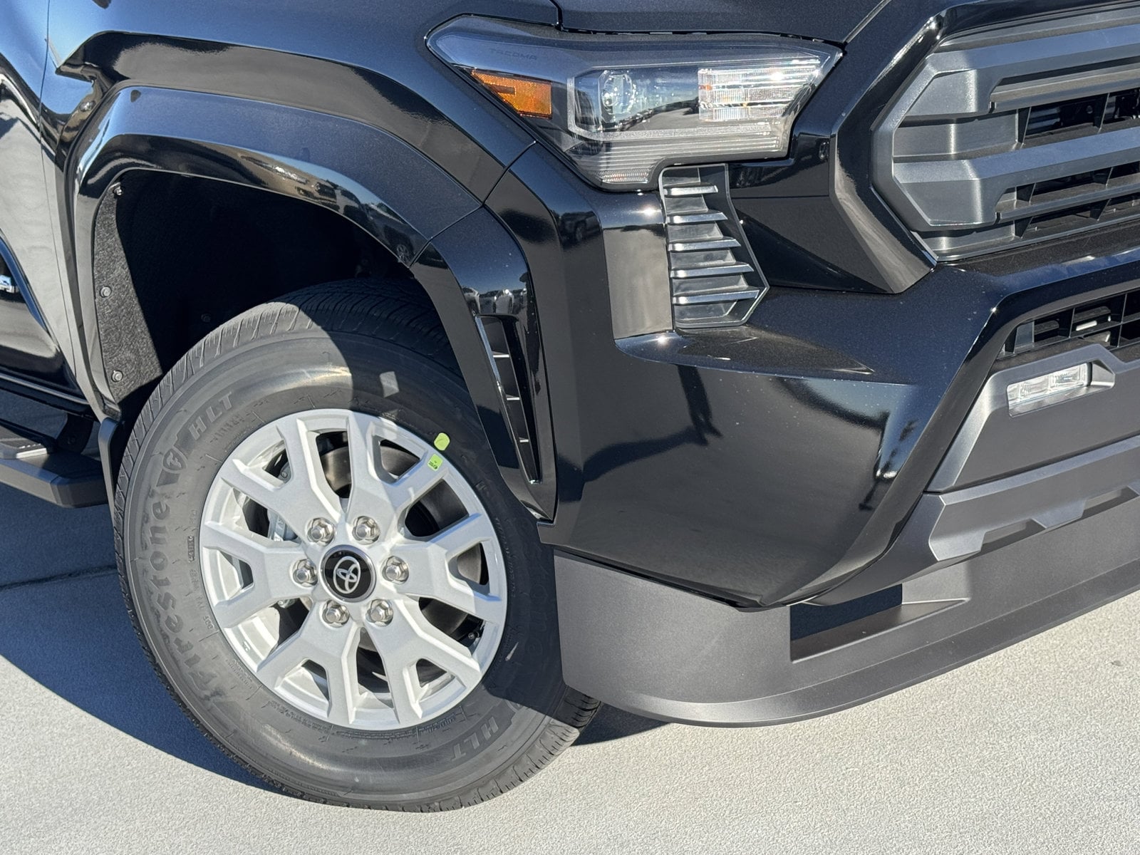 2026 Toyota Tacoma SR5 - Photo 10