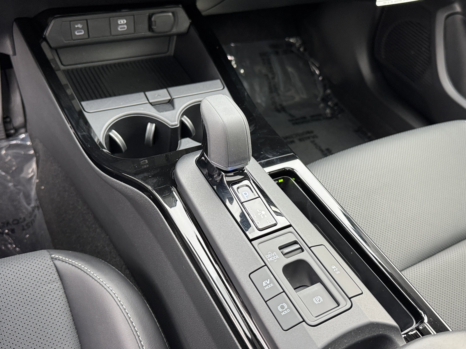 2026 Toyota Prius XLE - Photo 19