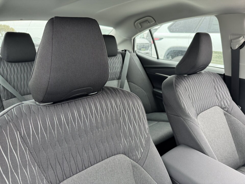 2025 Toyota Camry LE photo 2