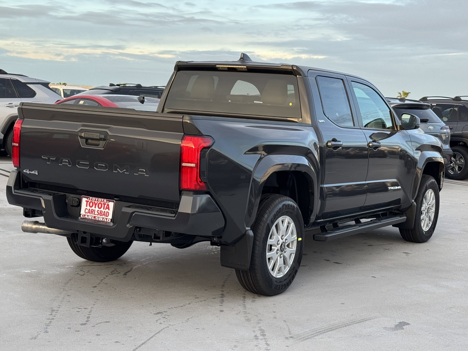 2026 Toyota Tacoma SR5 - Photo 13