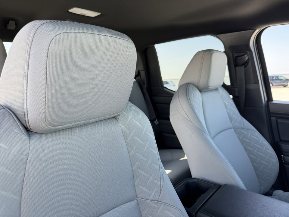 2025 Toyota Tacoma SR5 photo 3