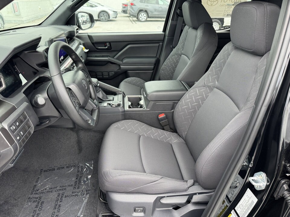 2025 Toyota Tacoma SR5 4x4 Double Cab photo 2