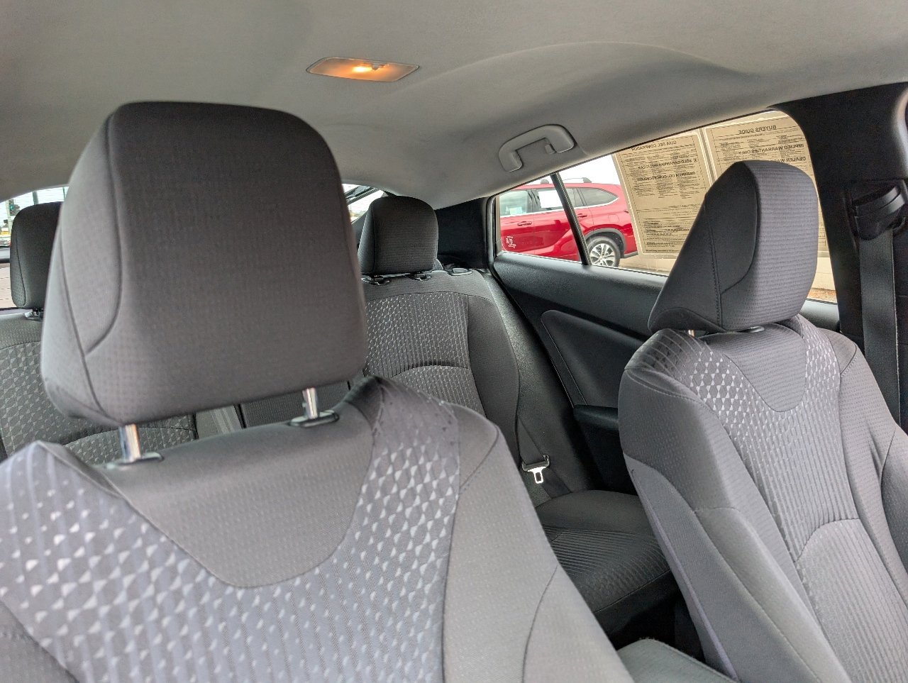 2016 Toyota Prius Two photo 3