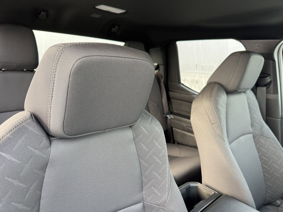 2025 Toyota Tacoma SR5 photo 3