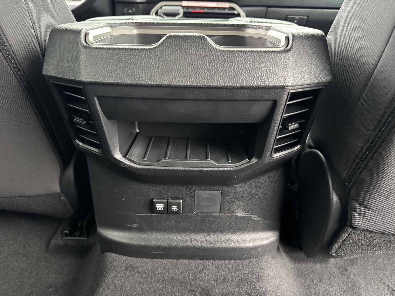 2026 Toyota Tundra SR5 - Photo 7