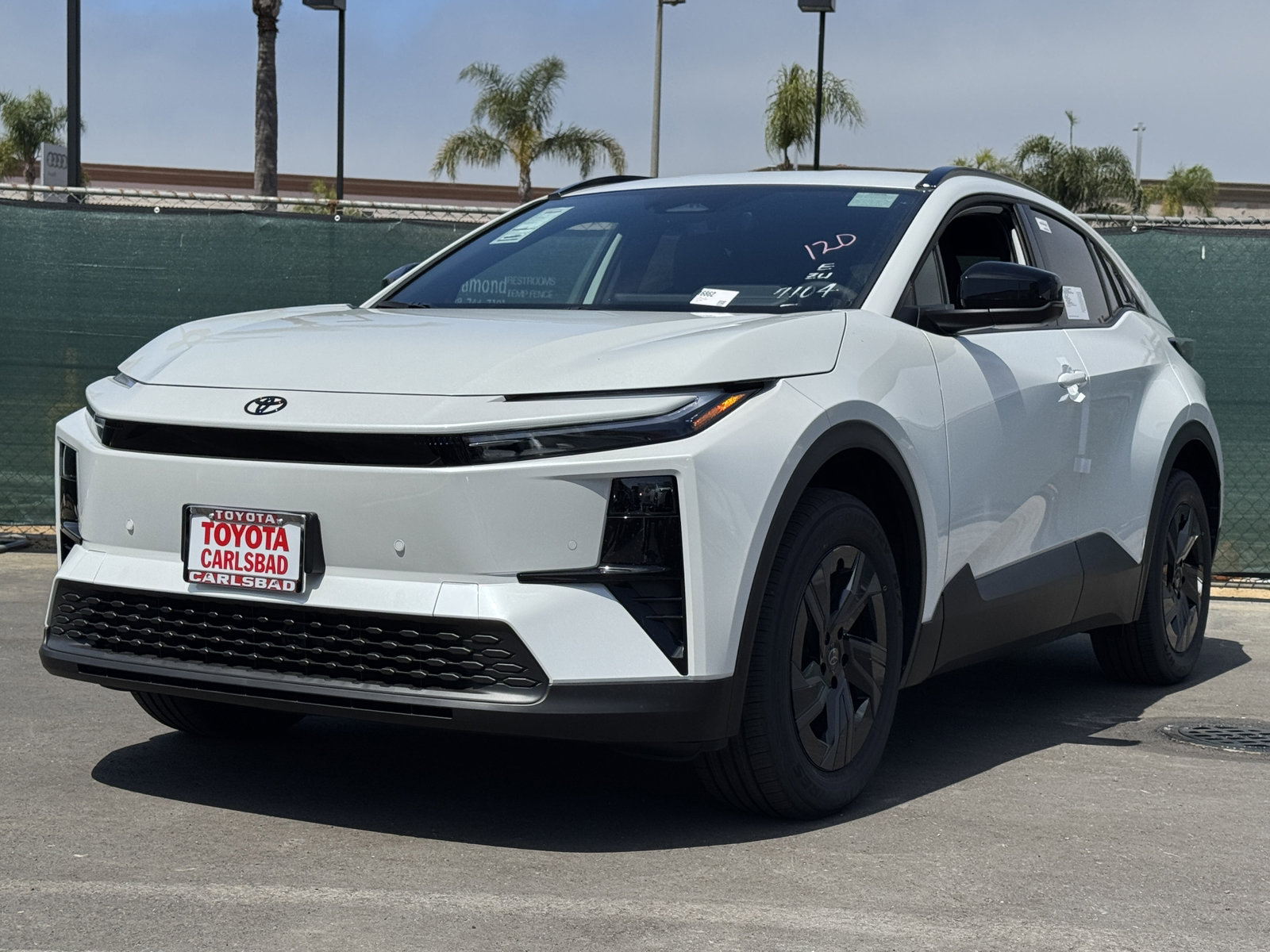 2026 Toyota C-HR SE - Photo 11