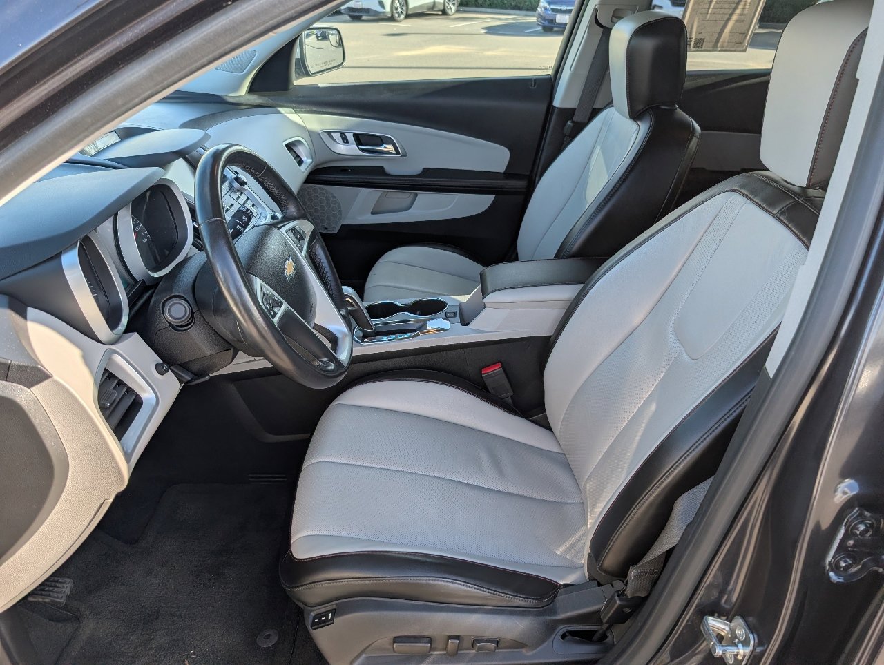 2014 Chevrolet Equinox LTZ photo 2