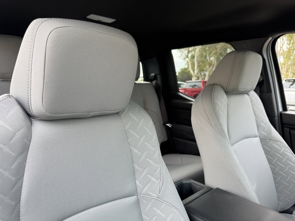 New 2025 Toyota Tacoma SR5 4X4 DOUBLE CAB