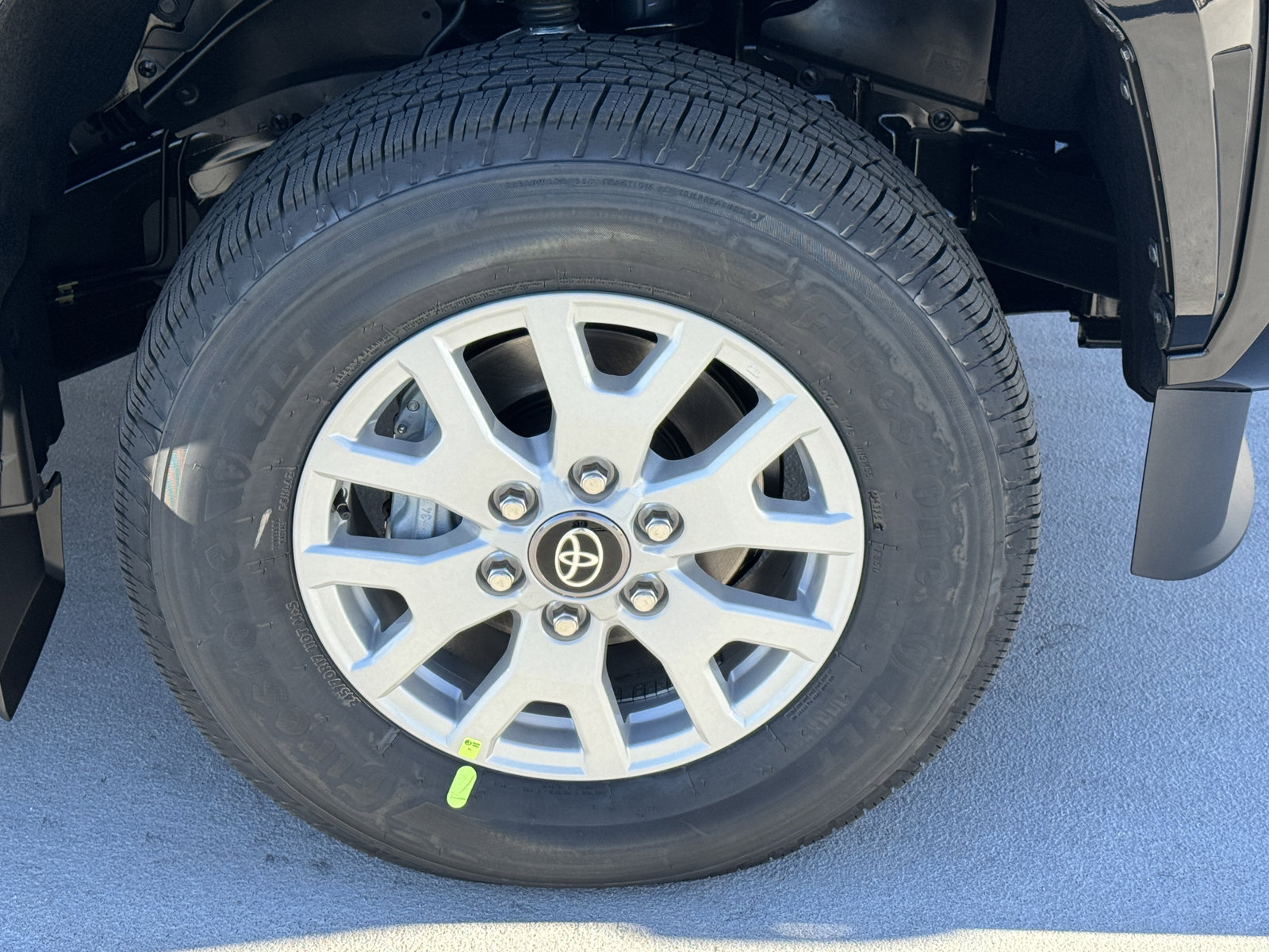 2026 Toyota Tacoma SR5 - Photo 15