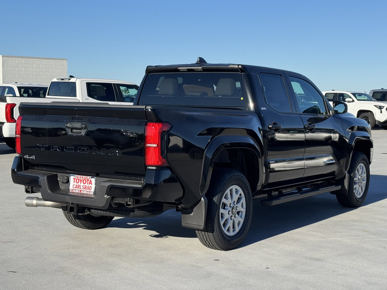 2026 Toyota Tacoma SR5 - Photo 13