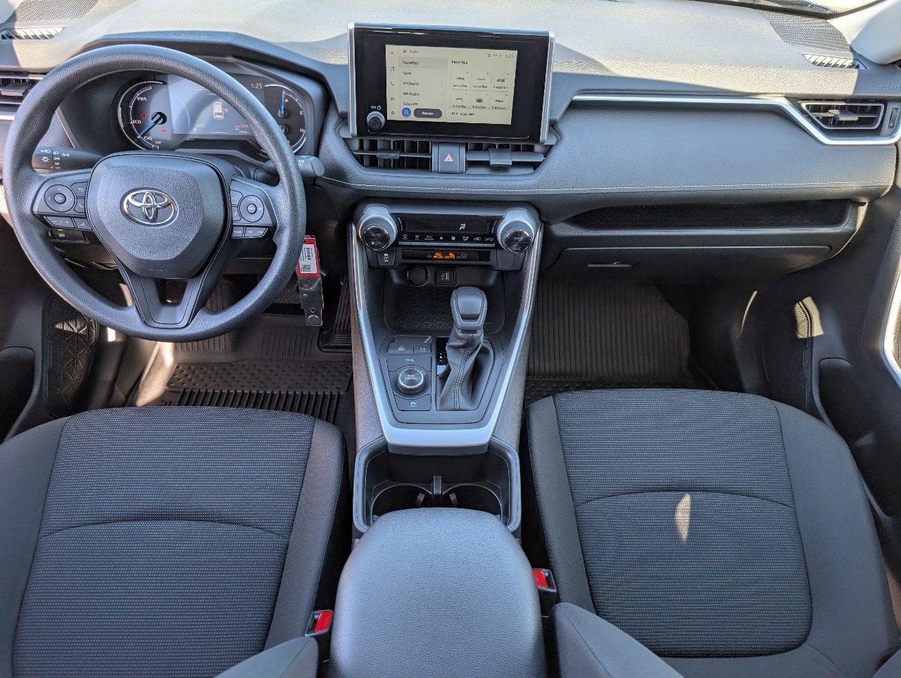 2025 Toyota RAV4 Hybrid LE photo 3