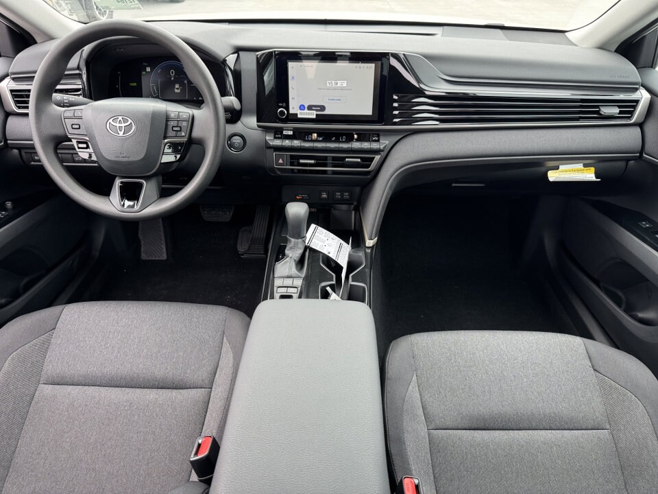 2025 Toyota Camry LE photo 3