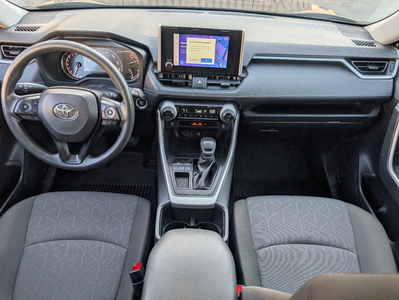 2024 Toyota RAV4 XLE photo 4