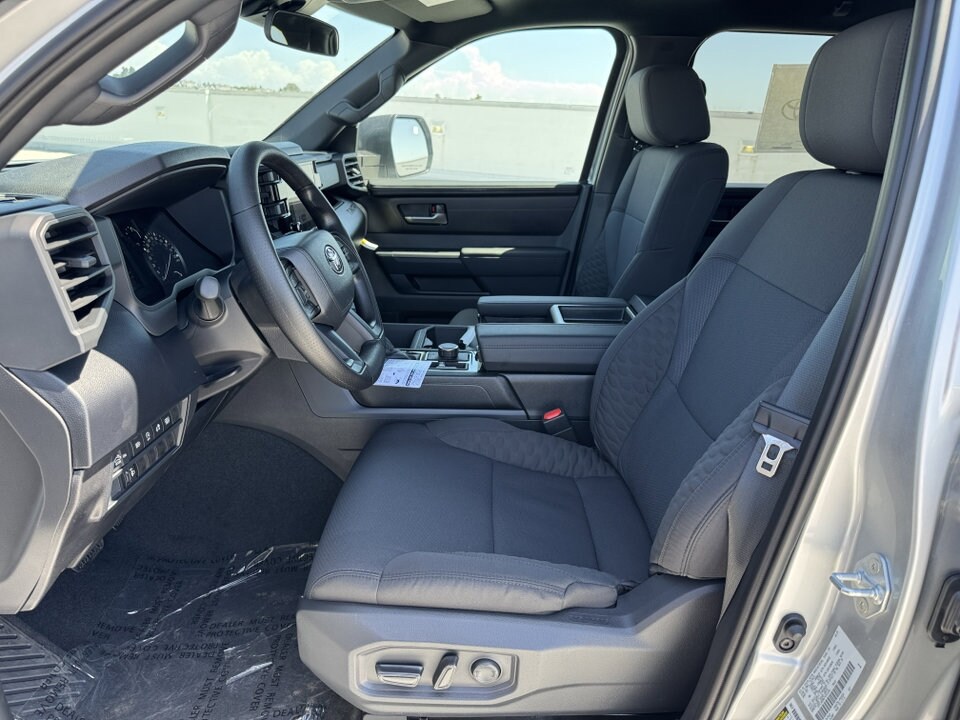 2026 Toyota Tundra SR5 CrewMax photo 2