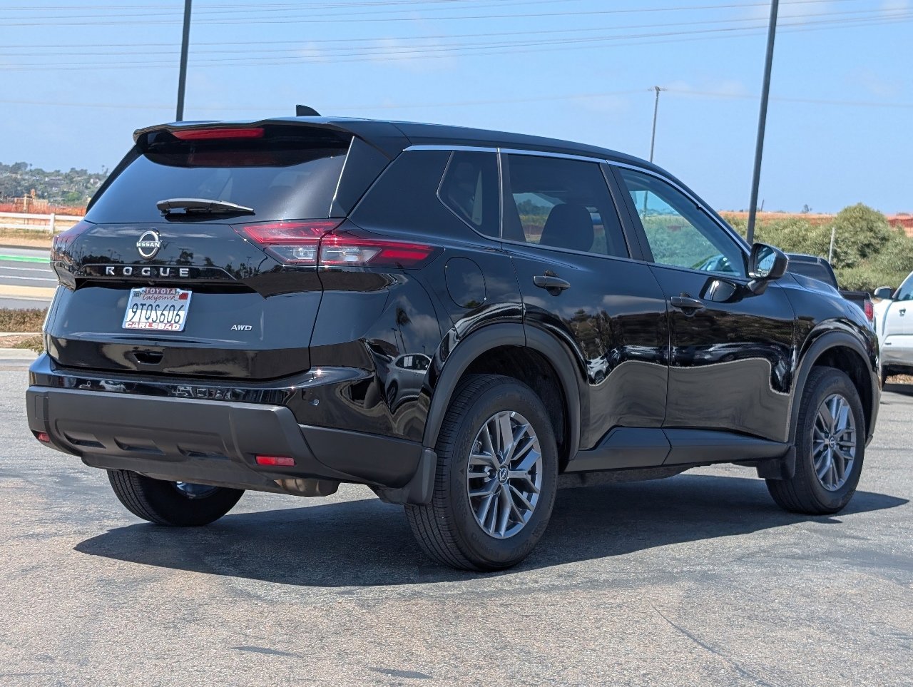 2025 Nissan Rogue S - Photo 13