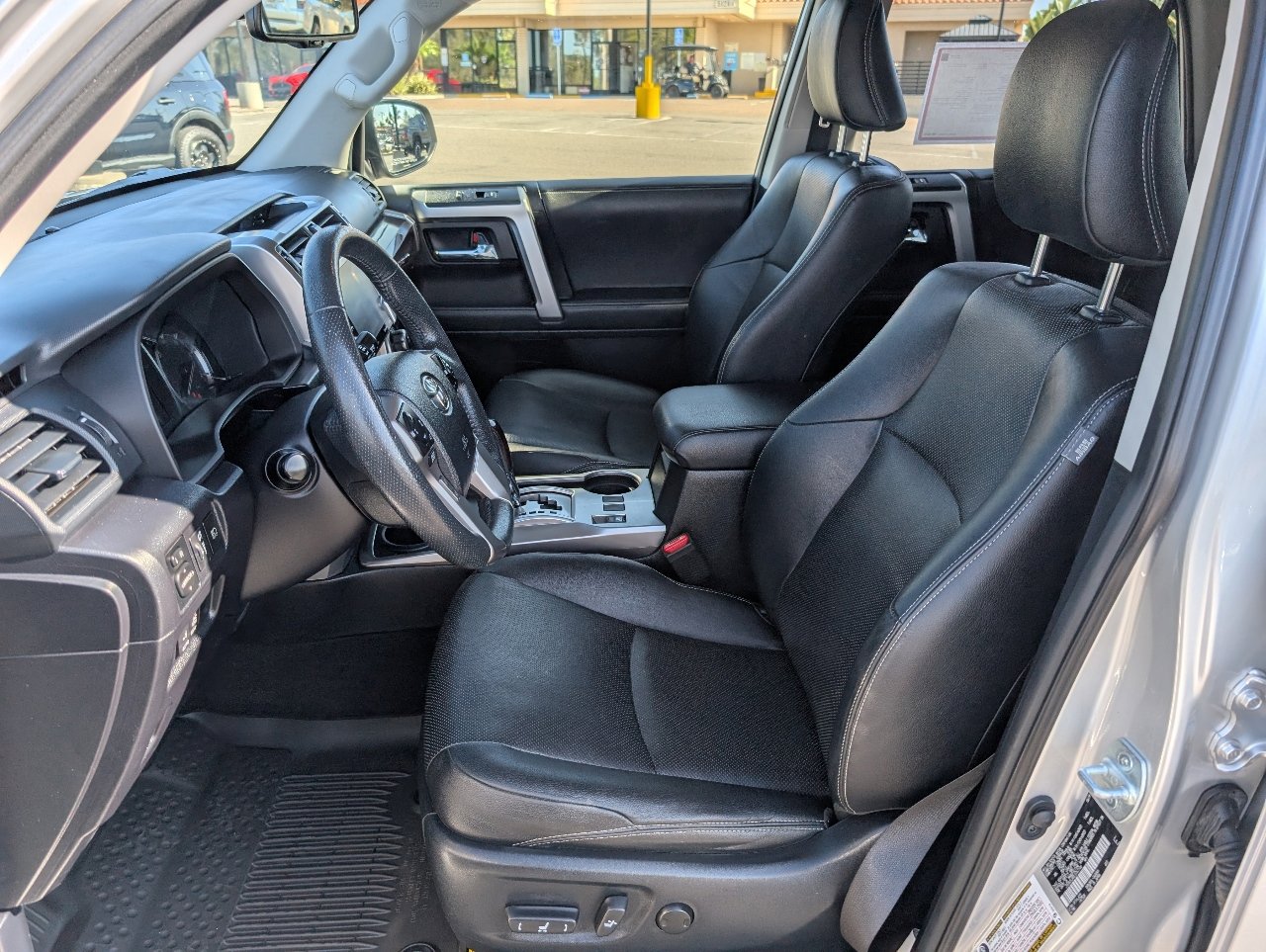 2020 Toyota 4Runner Limited photo 2
