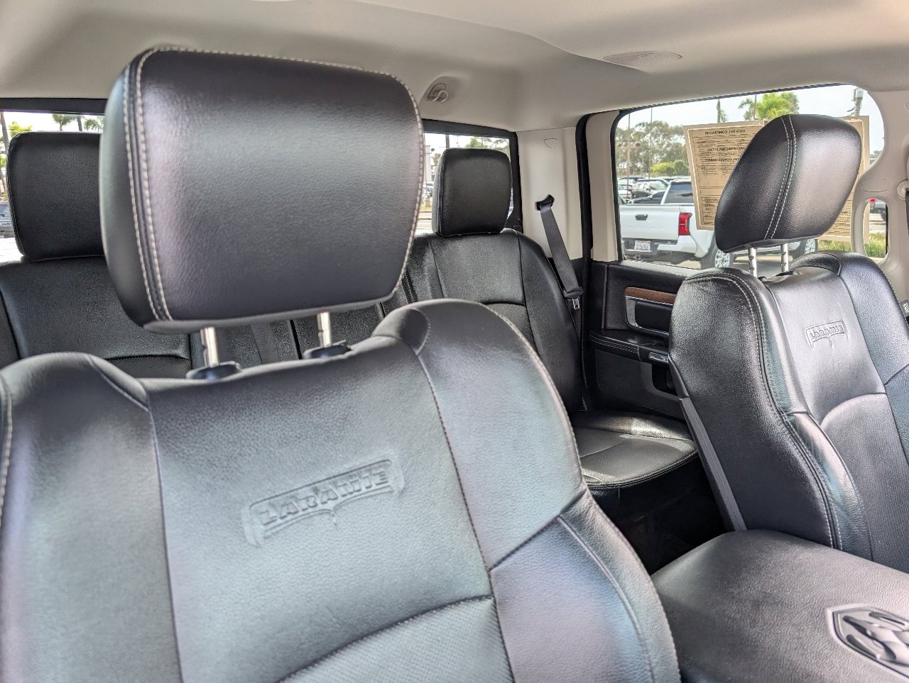 2017 Ram 1500 Laramie photo 3