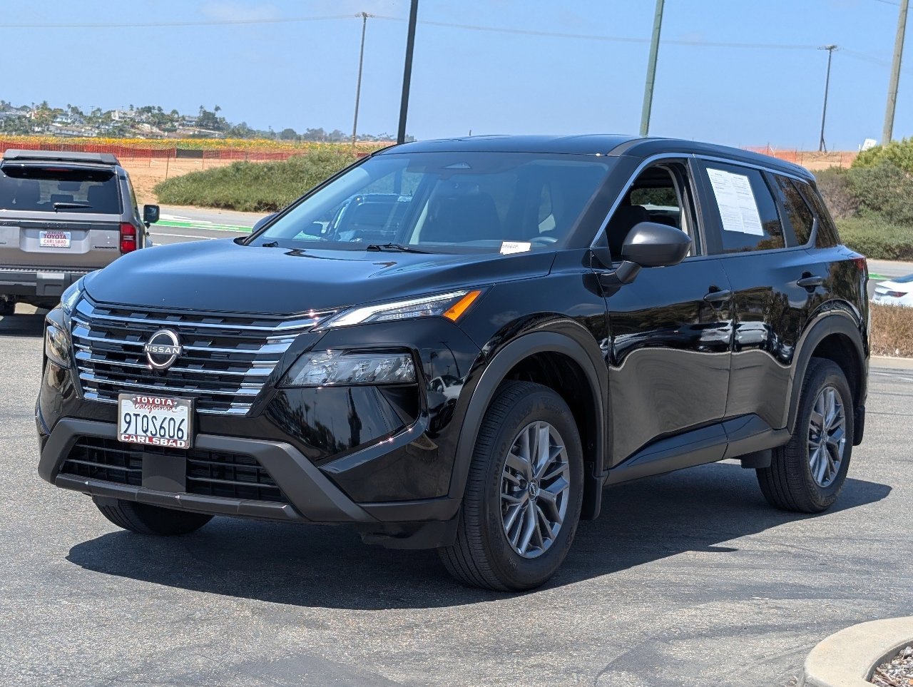 2025 Nissan Rogue S - Photo 11