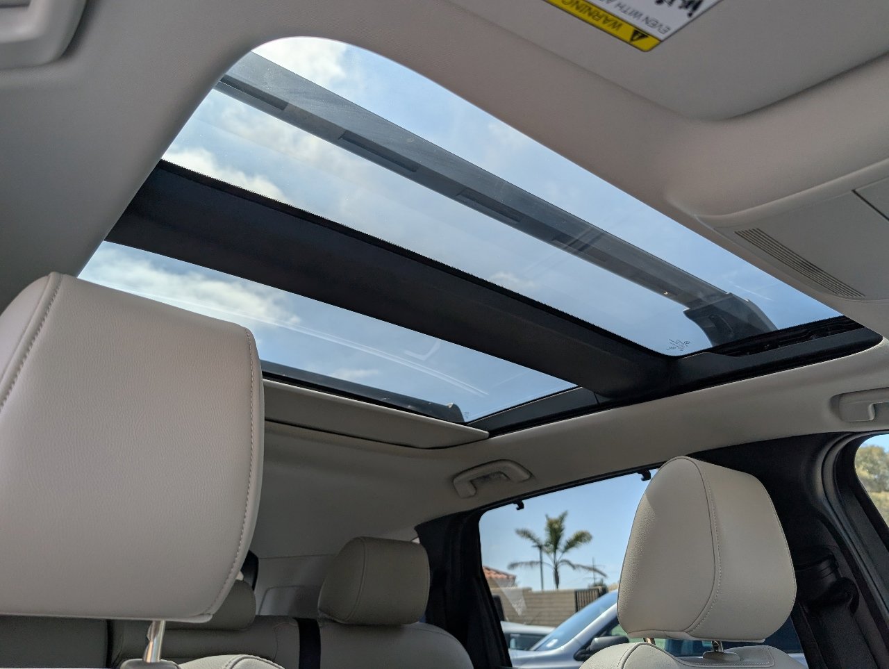 2025 Mazda CX-70 Plug-in Hybrid Premium photo 3