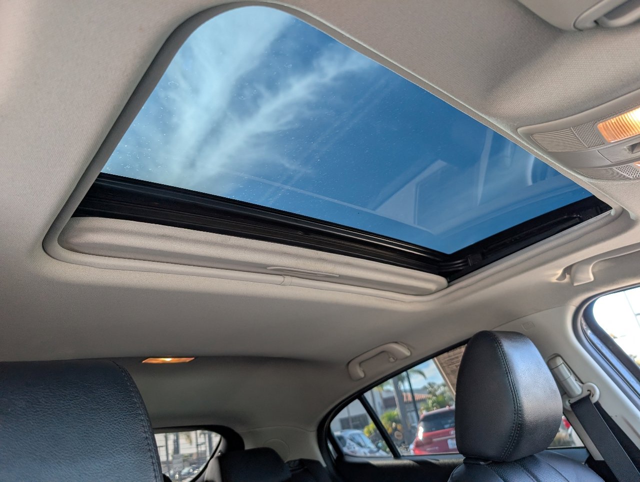 2018 Mazda Mazda3 Grand Touring photo 2