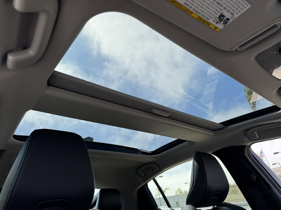 2026 Toyota Prius Limited photo 3