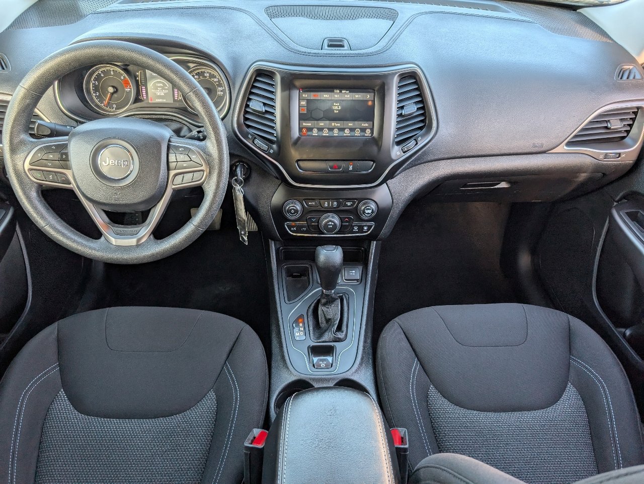 2021 Jeep Cherokee Latitude photo 3