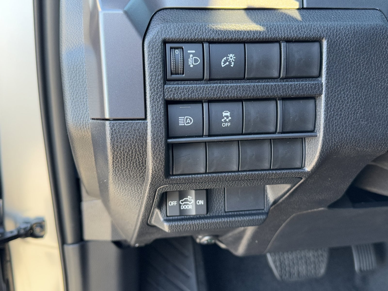 2026 Toyota Tacoma SR5 - Photo 17