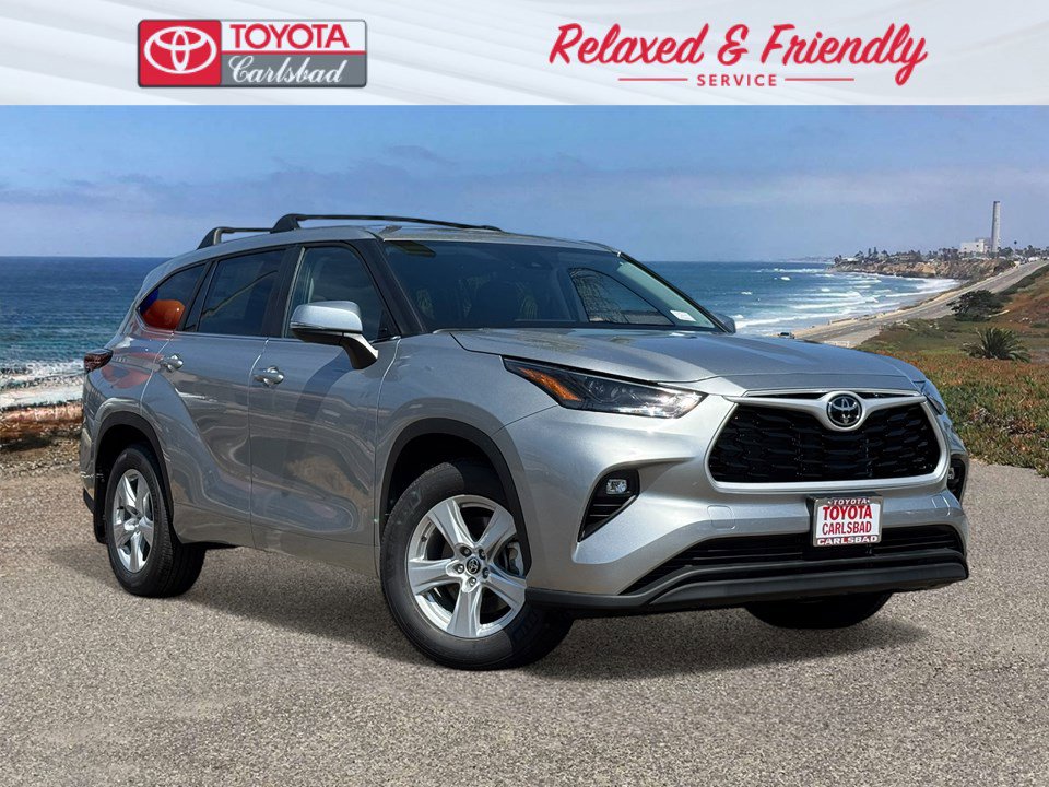 2025 Toyota Highlander LE FWD 