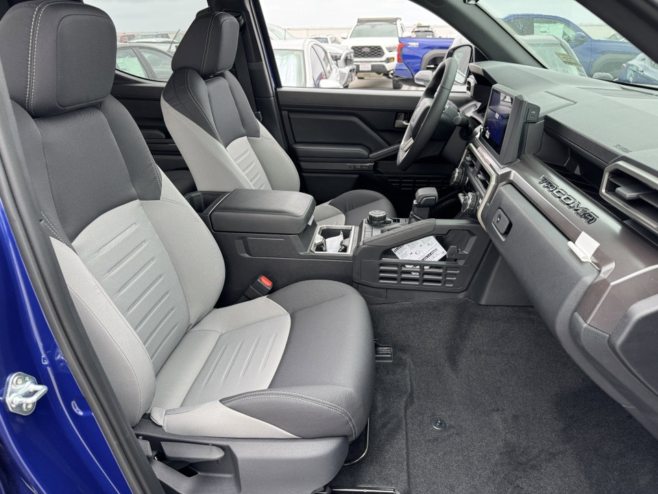 2025 Toyota Tacoma TRD Off Road - Photo 8