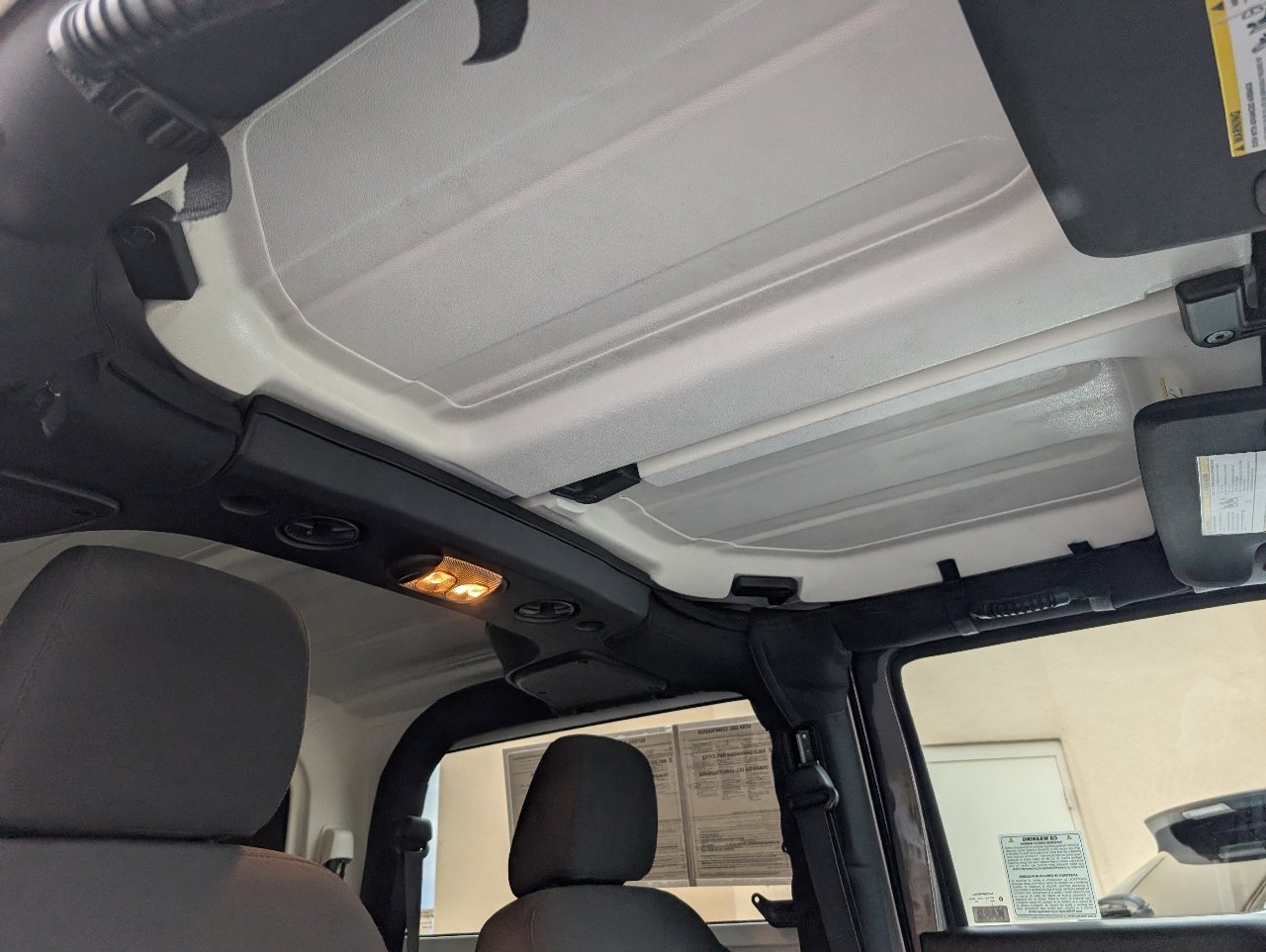 2017 Jeep Wrangler Sport Willys Wheeler photo 3