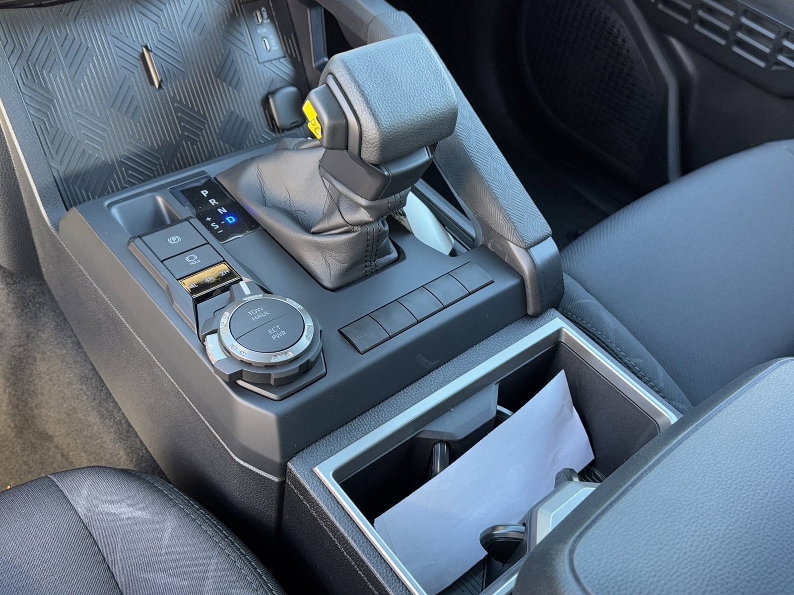 2026 Toyota Tacoma SR5 - Photo 19