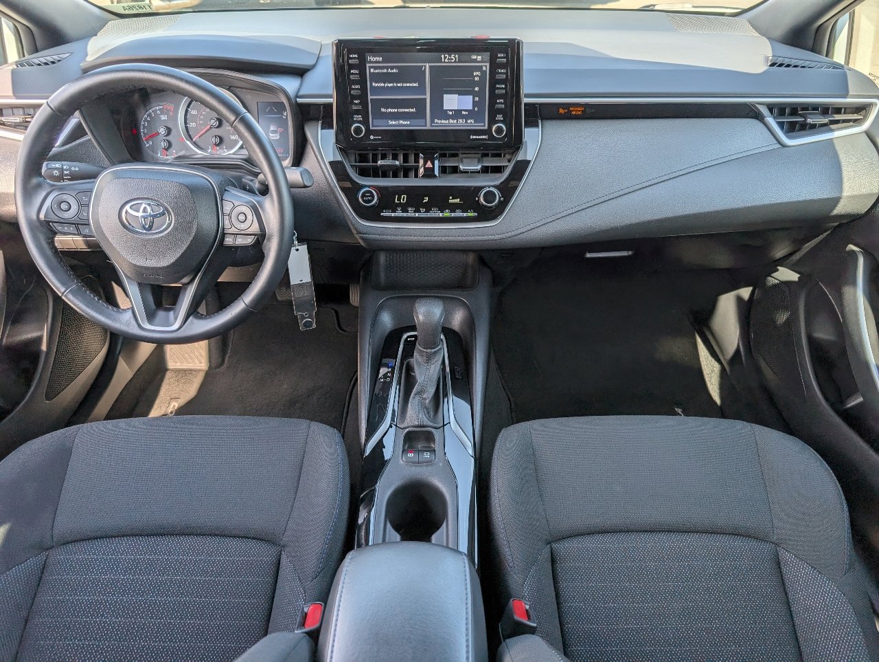 2022 Toyota Corolla SE photo 4