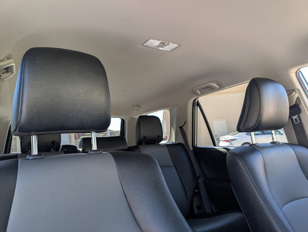 2020 Toyota 4Runner SR5 photo 3
