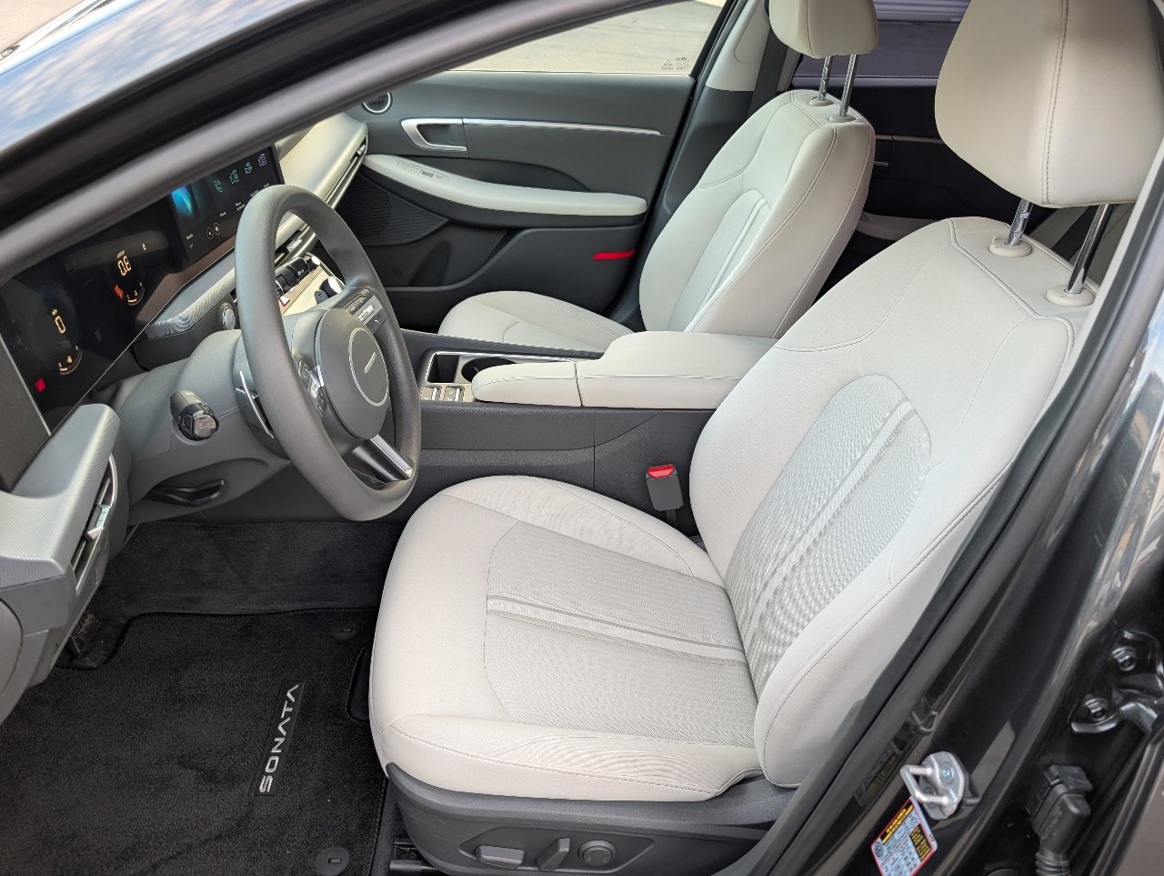 2024 Hyundai Sonata SEL photo 2