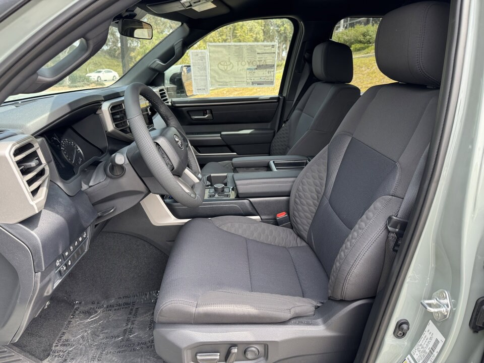 2025 Toyota Tundra SR5 CrewMax photo 2