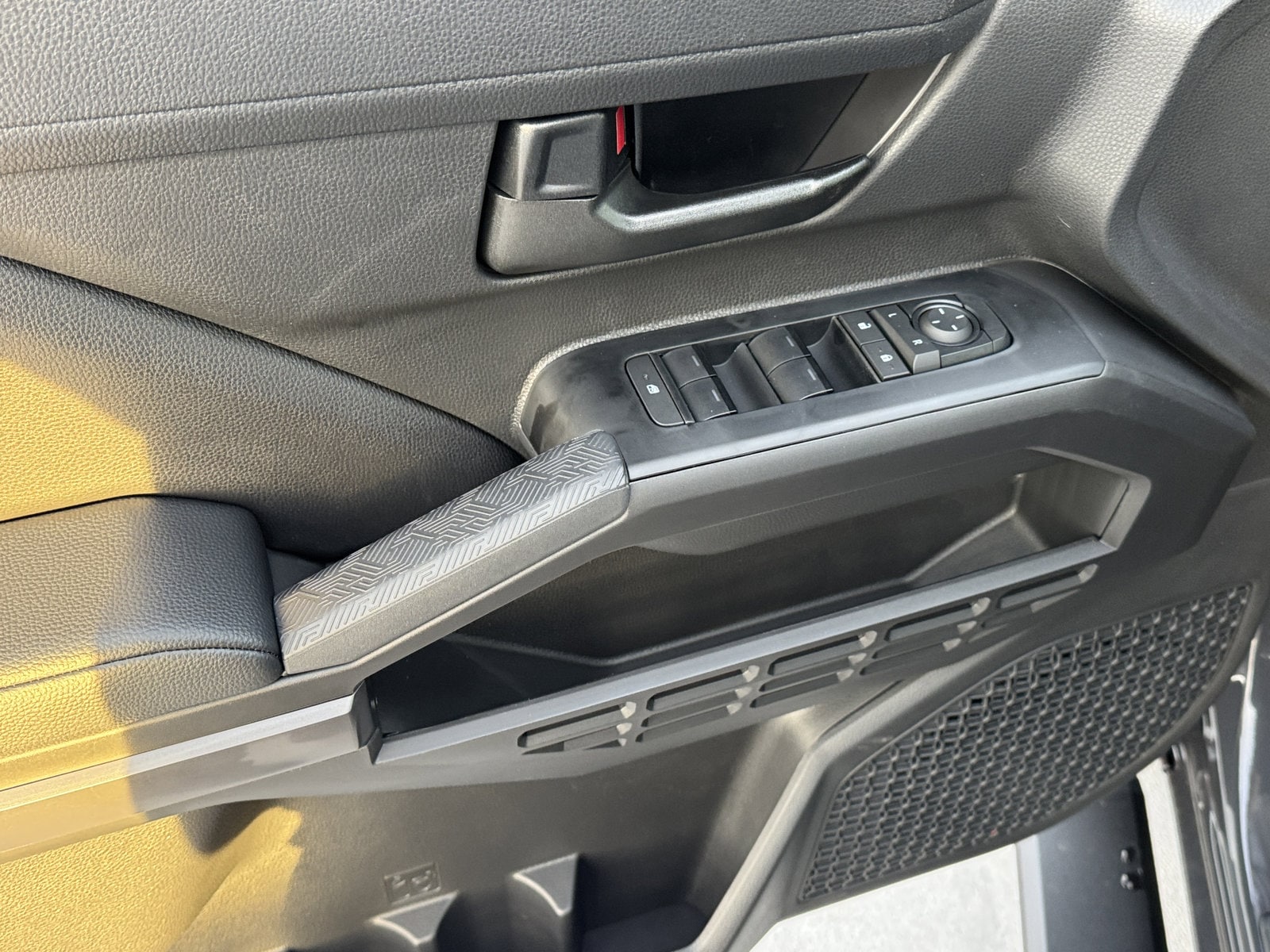 2026 Toyota Tacoma SR5 - Photo 18