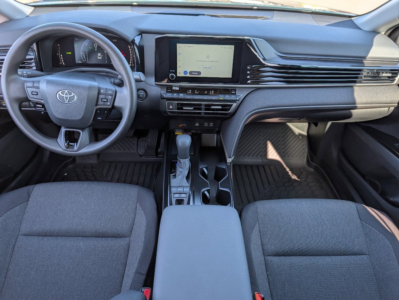 2025 Toyota Camry LE photo 4