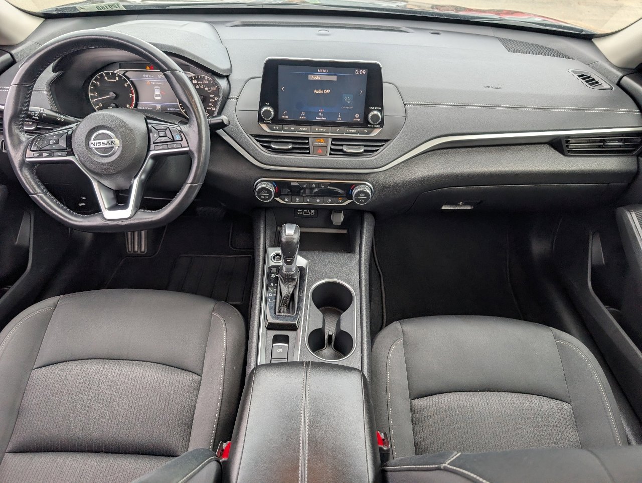 2019 Nissan Altima 2.5 SV photo 4