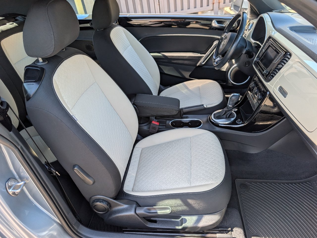 3VW5DAAT7KM512716